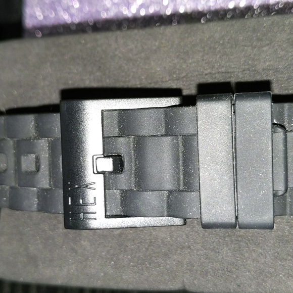 Ipod watch wristband accessory - Picture 3 of 3